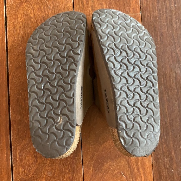 Girls Birkenstock Sandles size 30 - Picture 2 of 2